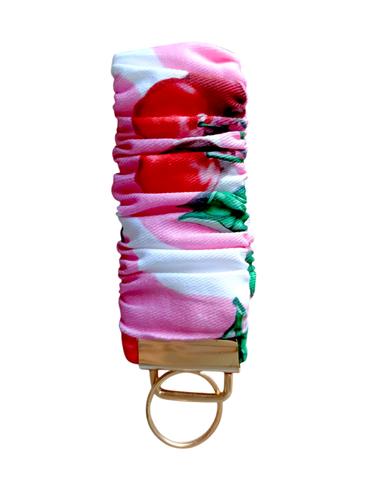 SCRUNCHIE KEY WRISTLET Cherry Pop