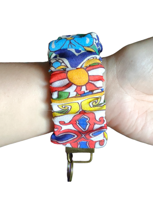 SCRUNCHIE KEY WRISTLET Linen Medusa