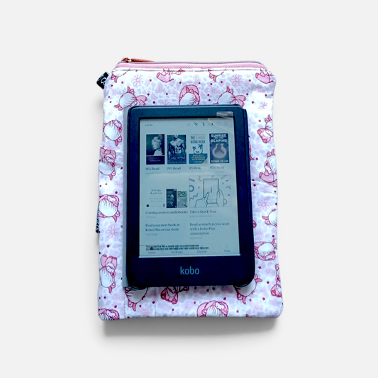 Book & Ebook Sleeve A5/A6 + 2-pen & Mobile Front Pockets | Cute Highland Cows Pink