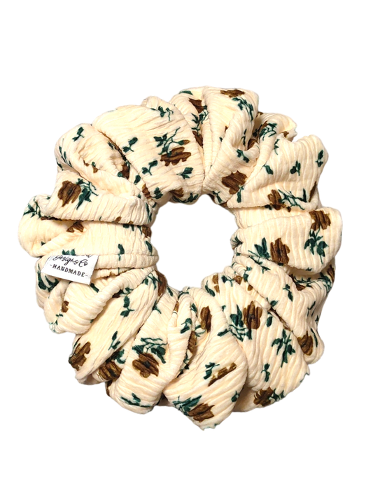 LARGE Knitted Ribbed White Floral